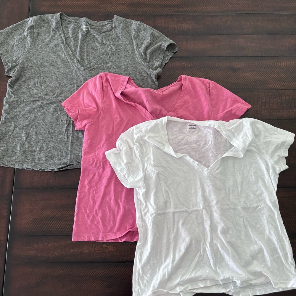 Madewell Whisper 100% Cotton V-Neck Tees